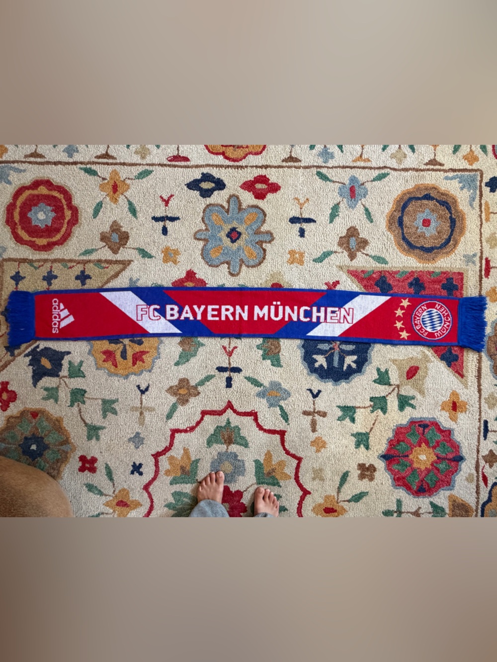 NWOT Adidas FC Bayern Munich Red & Blue Soccer Scarf